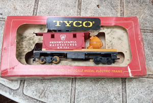 TYCO PENNSYLVANIA FLOODLIGHT CABOOSE