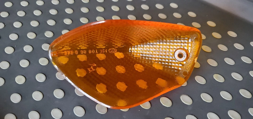 Ducati Paso indicator lens 750 906 907ie - Image 2 of 3