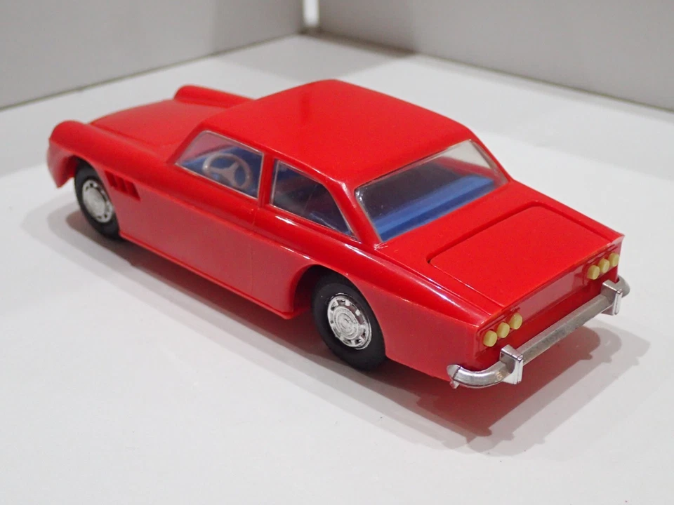 FERRARI 275 AUTOMODELLO IN PLASTICA CON MOVIMENTO A FRIZIONE - Immagine 4 di 4