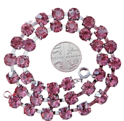 Vintage schlichte minimalistische lila funkelnde Strass Einzelstrang Halskette