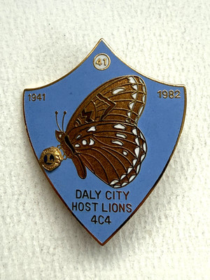Lions Club International Pin 1941-1982 DALY CITY Host Lions 4C4 Butterfly Shield