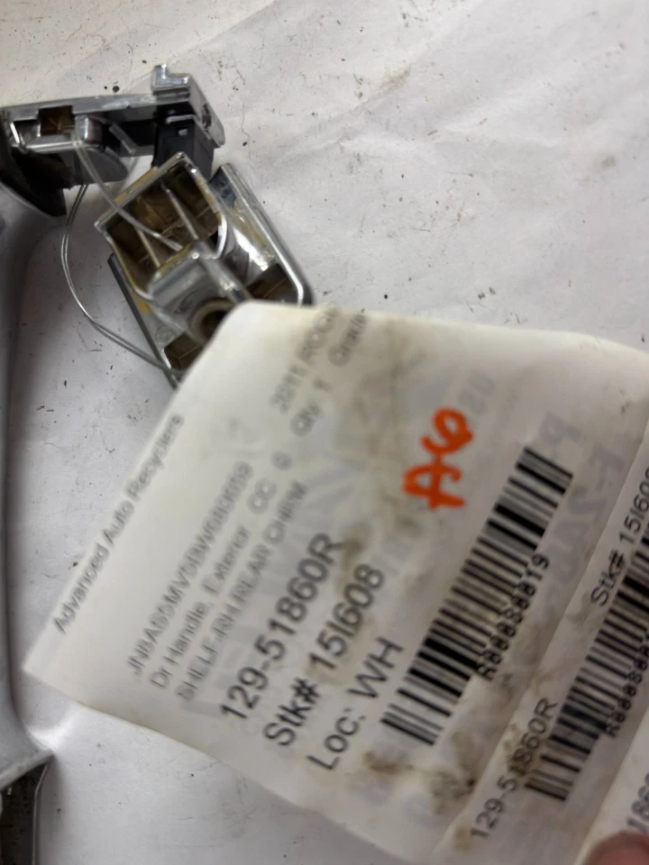 Manija de puerta exterior trasera derecha lado pasajero Nissan Rouge 2010-2015 OEM Foto 3 de 3