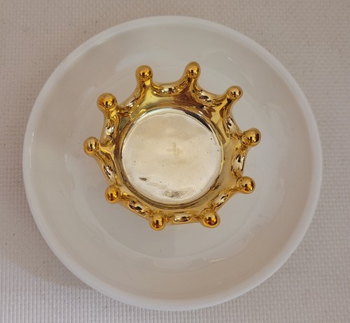 White Faux Gold Kings Crown Dish Ring Jewelry Holder Organizer - Picture 3 of 4