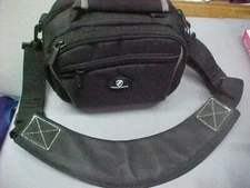 Pearstone Camera/Camcorder Shoulder Bag 7"w strap exc cond free ship