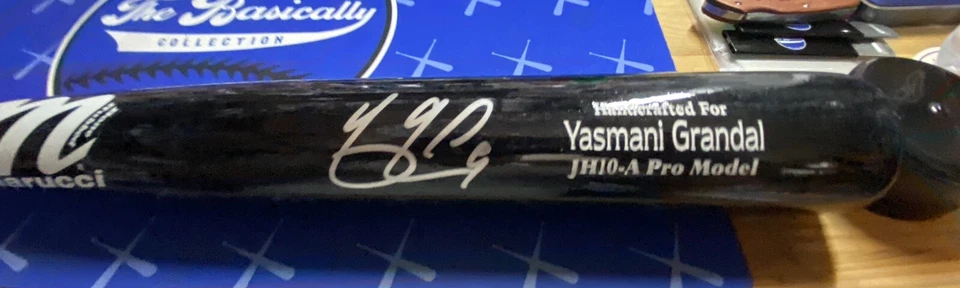 Bate modelo de juego firmado por Yasmani Grandal JSA White Sox Brewers Padres Dodgers Foto 2 de 4