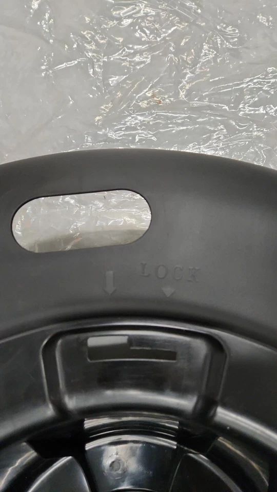 NOVA TAMPA DE RODA DE PNEU SOBRESSALENTE LEXUS RX330 RX350 HIGHLANDER 51939-0E010 51939-48010 - Imagem 4 de 4