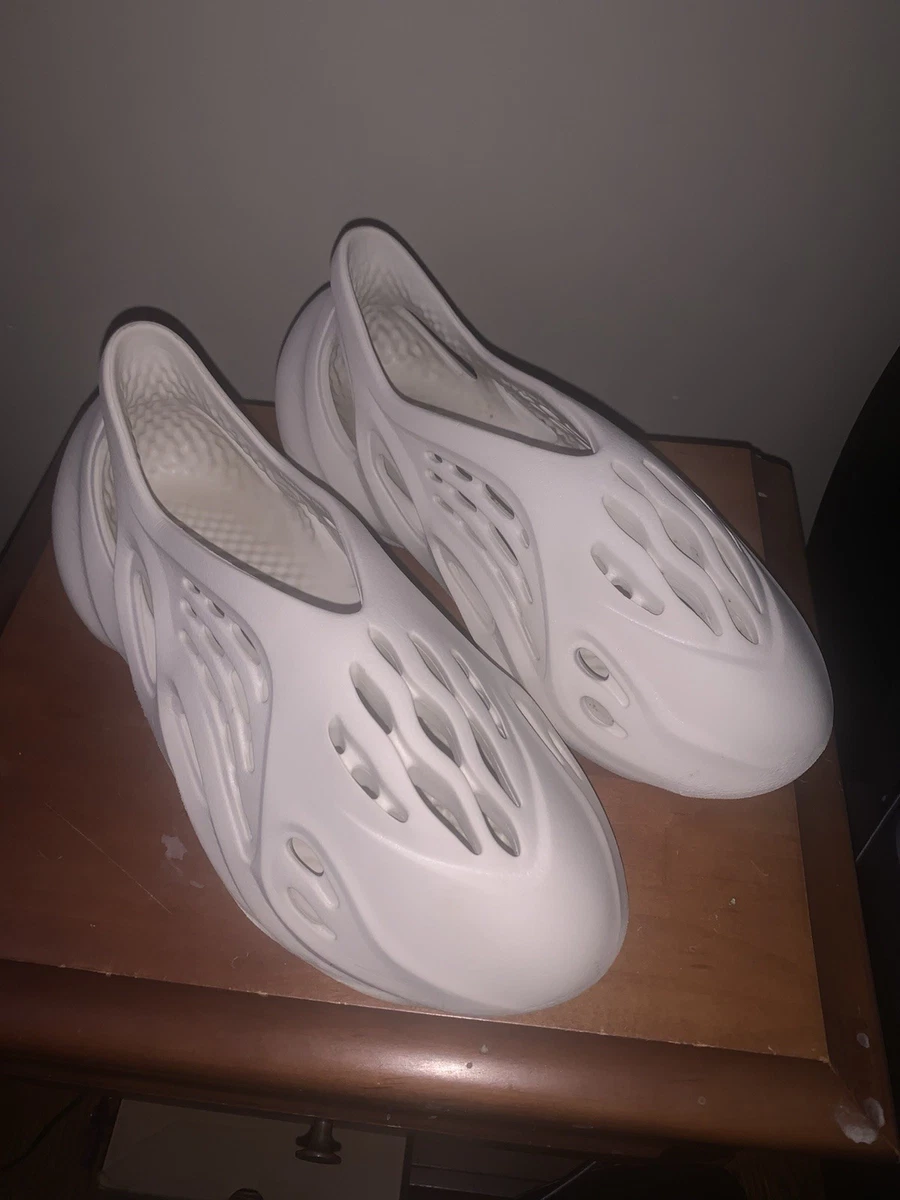 Yeezy Foam RNNR Sand | eBay