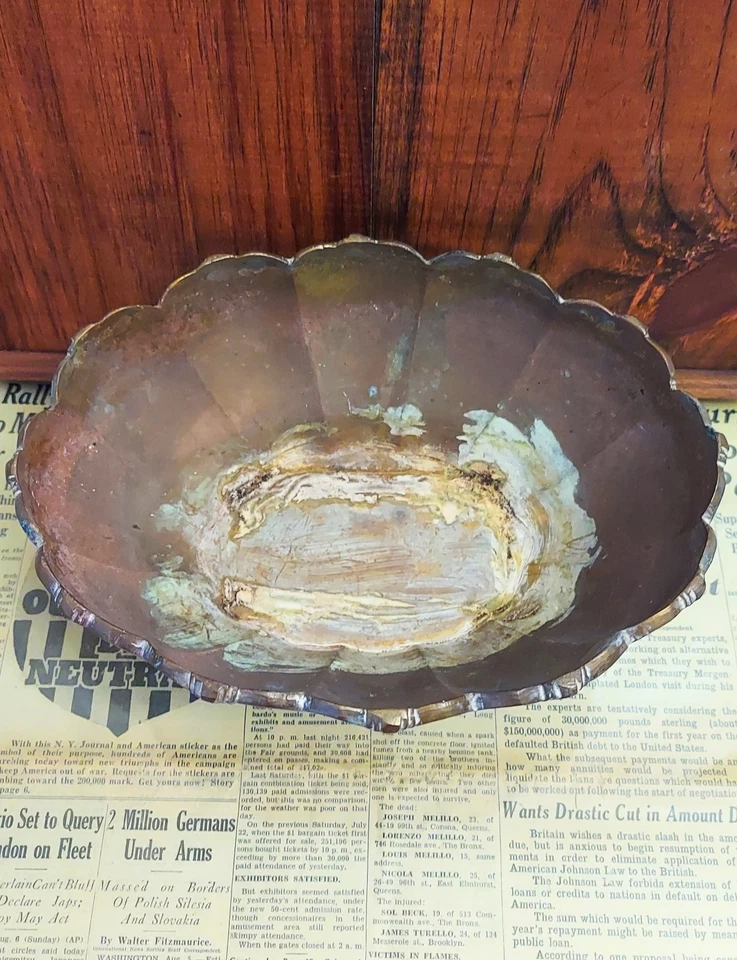 Cuenco victoriano de latón ornamentado con patas ovalado vintage pesado 9,5" x 7,25" x 4,25" de alto Foto 2 de 4