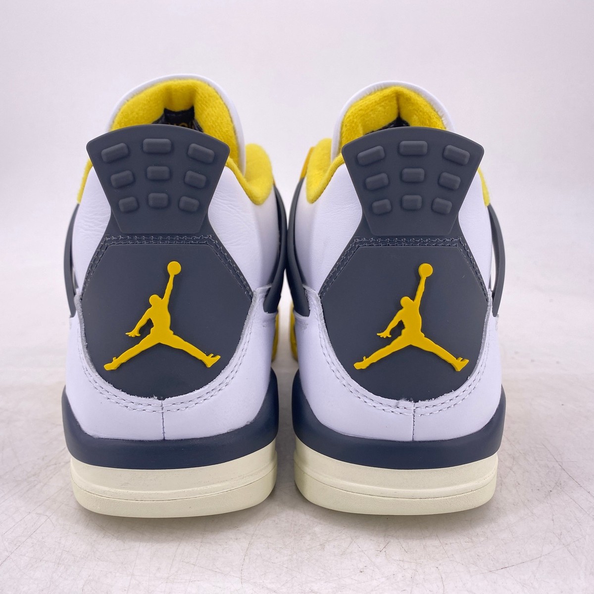 Air Jordan 4 ViViD SALFUR 28㎝ WMNS Nike Air Jordan 4 Retro Vivid Sulfur White Black
