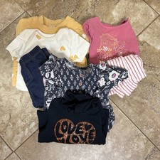 Carter's Baby Girl Bundle 0-3M/3 M 7 pieces. 2 complete sets, 1 romper,  shirt