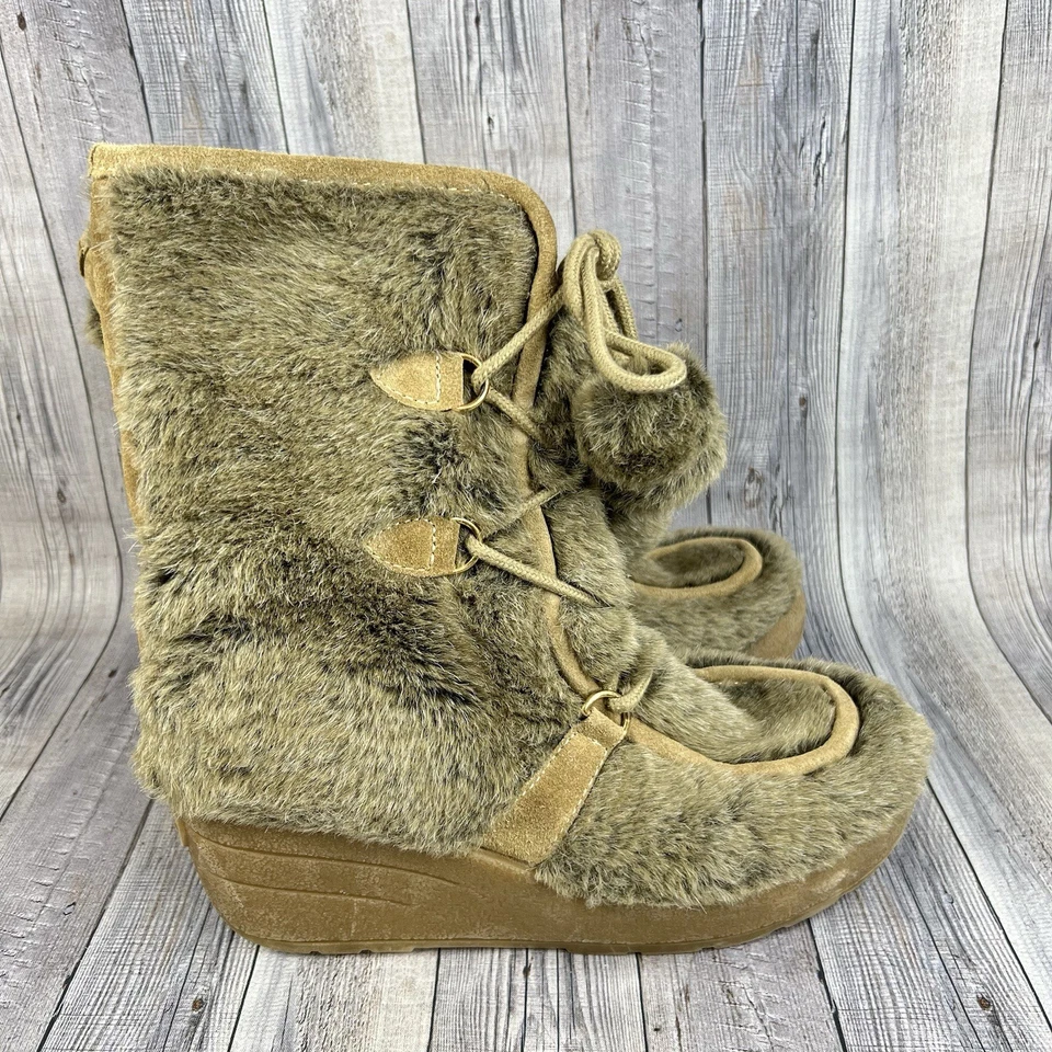 Vintage Juicy Couture Fur Pom Pom Lace-Up Snow Bunny Boots Women’s 10 Y2k Rare - Image 3 of 4