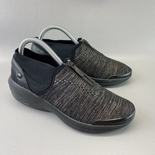 Bzees Fling Women's Size 7M Front Zip Casual Comfort Sneaker Shoes
