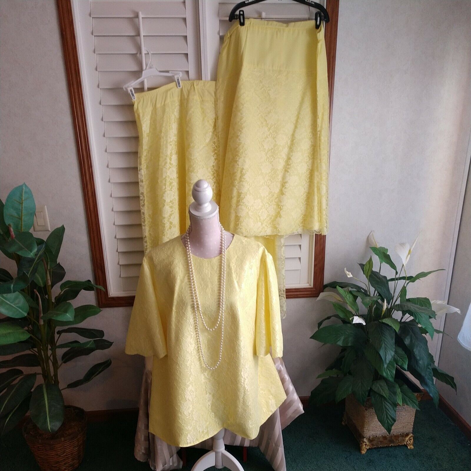 Mike Benet Formals Sz.24.5 Plus Yellow Top & Two … - image 2