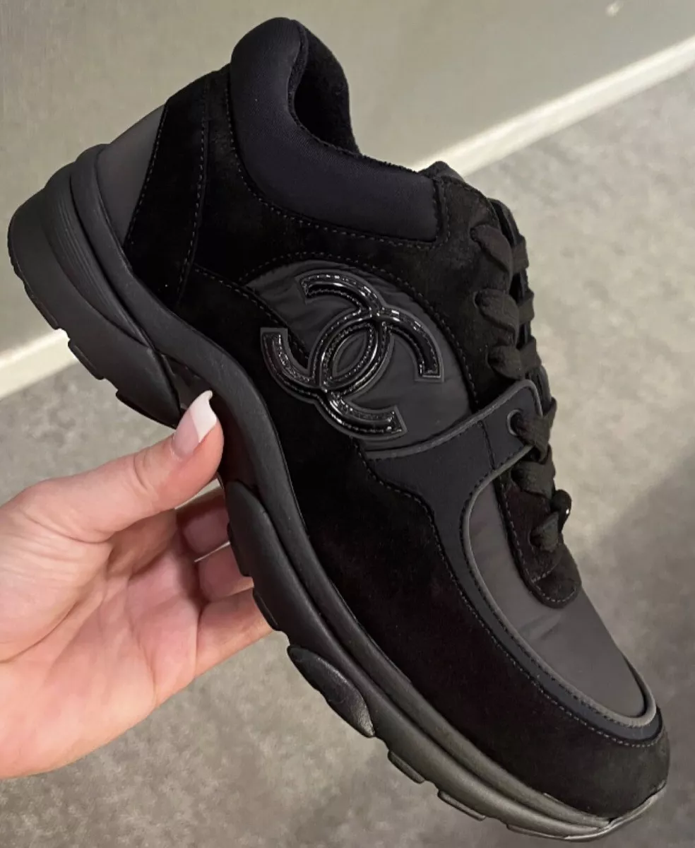 Chanel Black & White CC Logo Trainers – Savonches