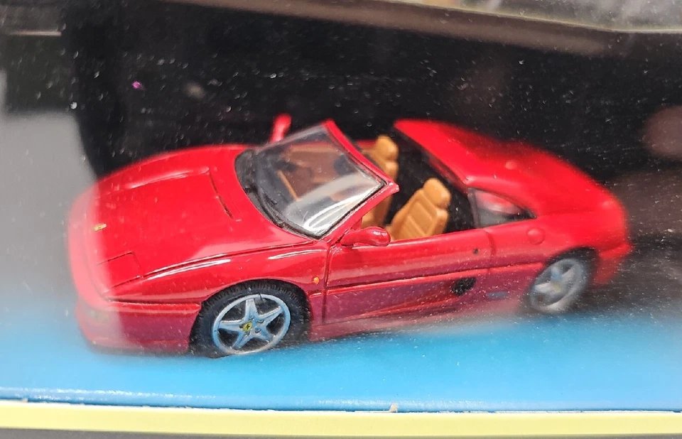 Red CORGI 92978  FERRARI 355 JAMES BOND GOLDENEYE New Sealed - Image 2 of 3