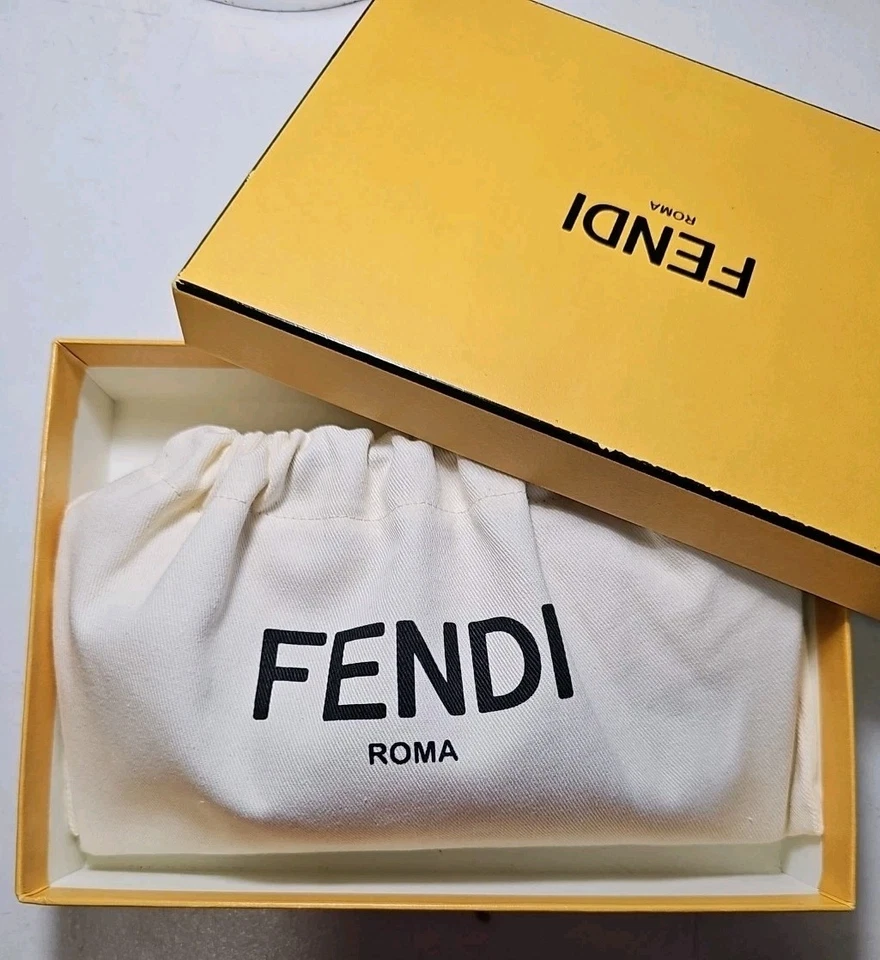 Carteira Fendi 2jour envelope Continental coleção passarela 2015 - Imagem 2 de 4