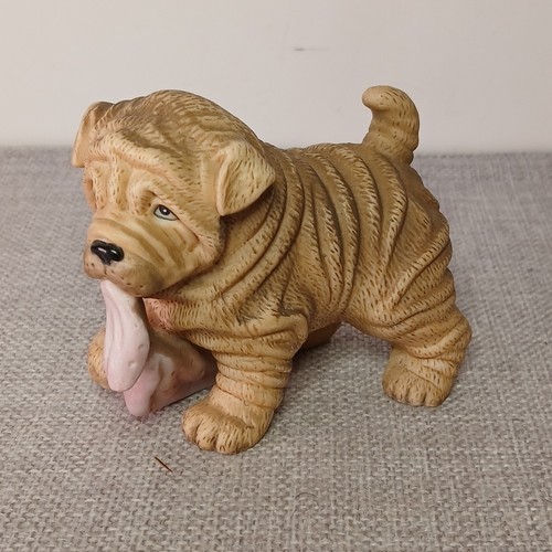 HJ&G Puppy Pals Shar Pei With Blanket Figurine #8917 ~ Made in Sri Lanka ~ EUC