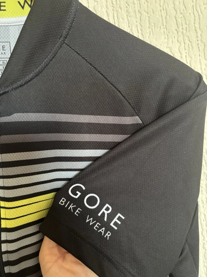 GORE BIKE WEAR X-Road Jersey XL Black Full Zip Short Sleeve Reflective Pockets - Image 4 of 4