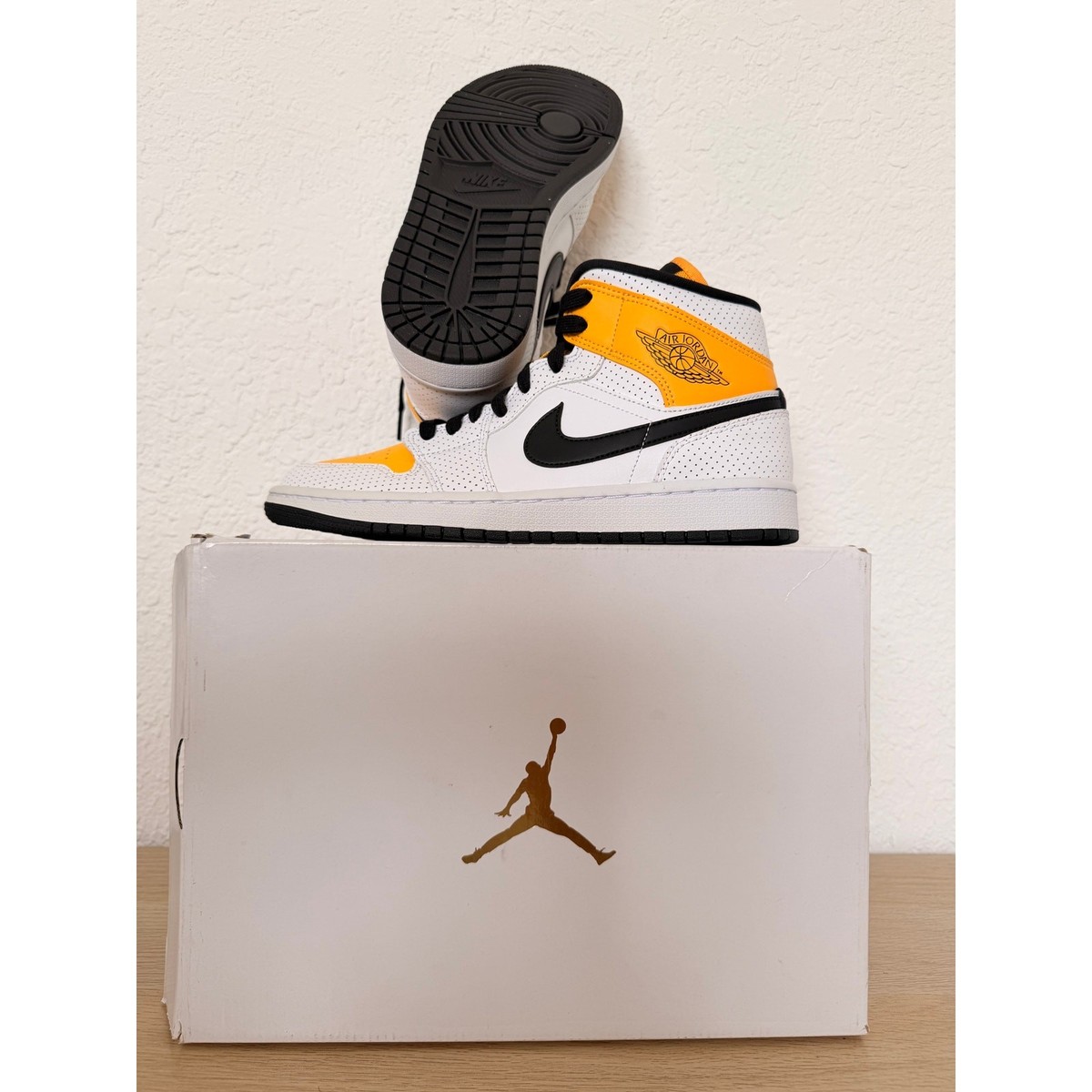 Nike Air Jordan 1 Mid Yellow Ochre Taxi Size 10 Men NEW Authentic