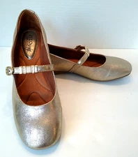 Euro Soft By Sofft Khloe Gold Metallic Mary Jane Flat Women's Size 6 M New