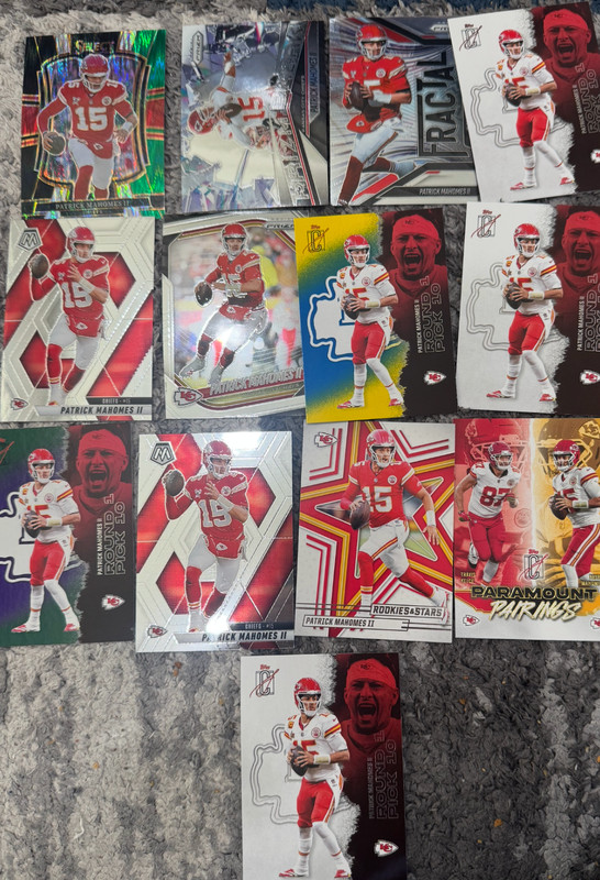 16 PATRICK MAHOMES II FOOTBALL CARDS Kansas City Chiefs Color Base Inserts NFL