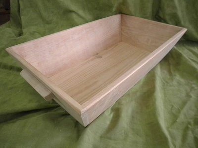 MASERA ARTESA de madera maciza, 60 cms. de largo