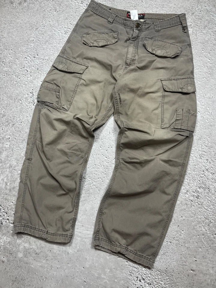 Pantalones cargo holgados descoloridos O’Neill pierna ancha utilitarios ropa de trabajo militar look Foto 2 de 4