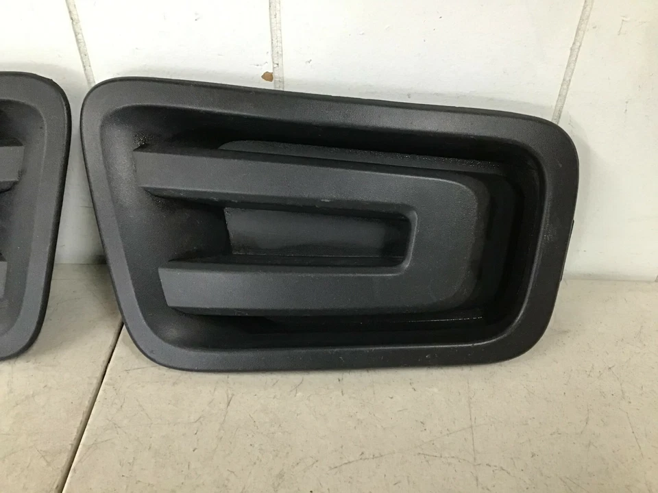 2016 2017 2018 NISSAN TITAN XD BOTH COVER BEZEL TRIM 62256EZ02A - Image 3 of 4