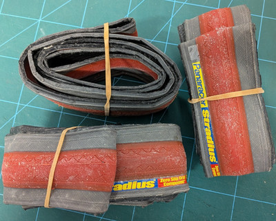DREI Panaracer Stradius 700 20C 20-622 rotes Profil NOS Straßenreifen Zero Slip Grip