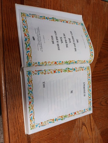 VTG Holy Bible Guiding Light Edition Large White& Gold Padded Cover Family Bible - Picture 5 of 5