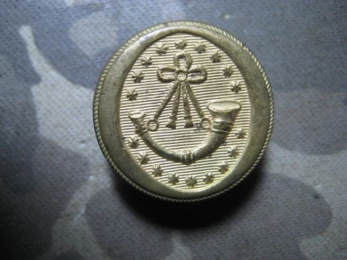 pre-Civil War Rifleman Button early 1800's