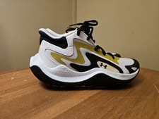 NEW Under Armour UA Jet '25 White/Black/Gold Boys Size 3.5 Basketball Shoes