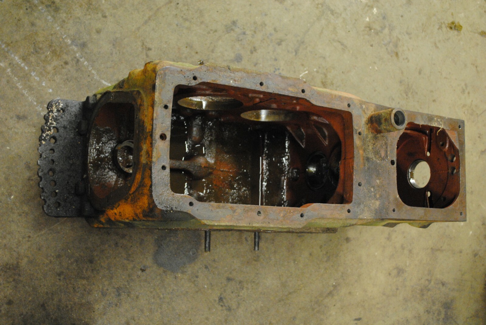 TRANSMISSION HOUSING A51952 CASE 580C BACKHOE eBay