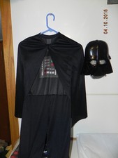 Pre-Owned Starwars Costume: Darth Vador size small