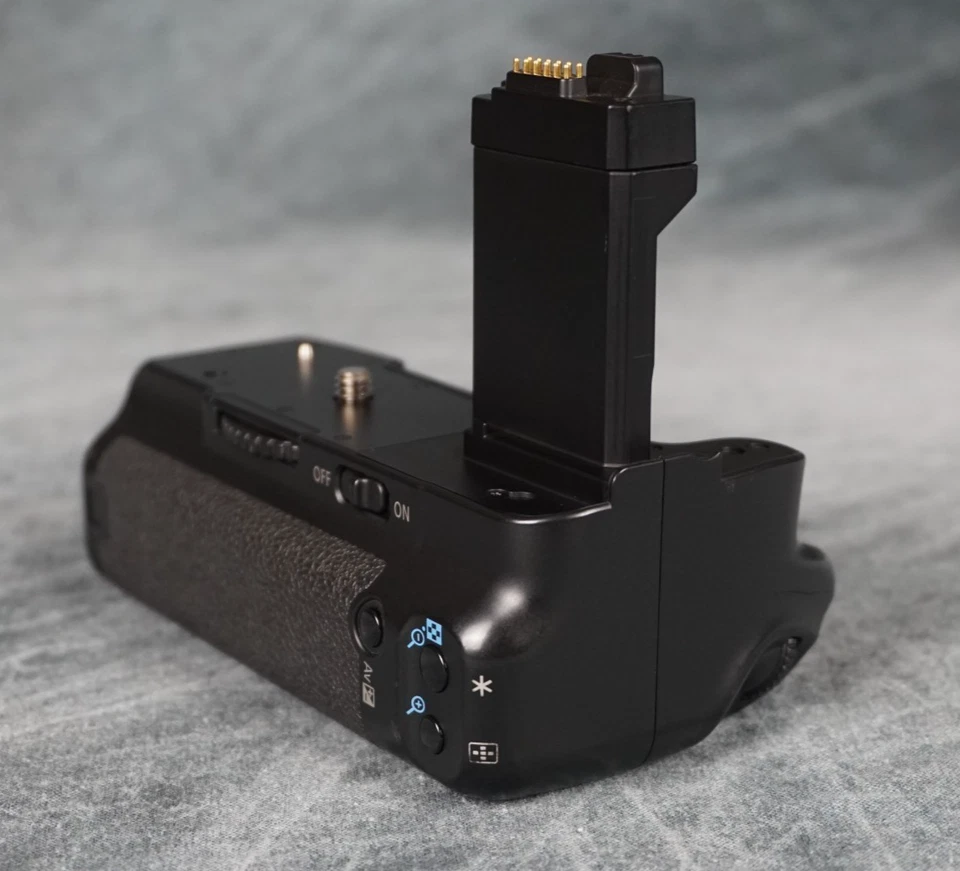 Empuñadura de batería para cámara réflex digital Canon BG-E5 OEM para cuerpos EOS Rebel XS/XSi/T1i probados Foto 3 de 4