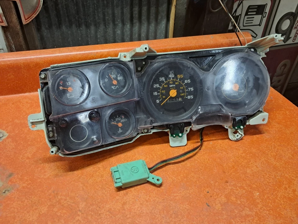 Chevrolet GMC K10 K20 K30 1973-1989 camioneta Suburban K5 Blazer velocímetro clúster Foto 4 de 4