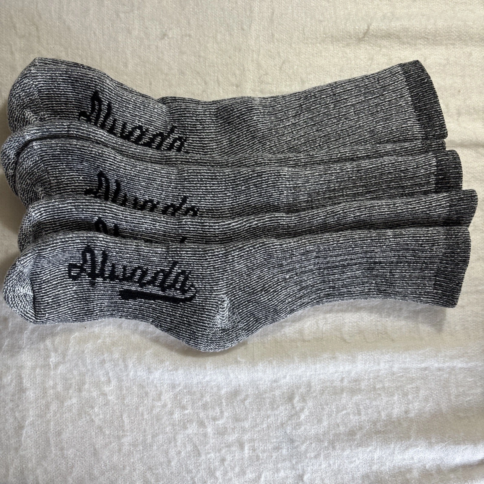 Alvada Men's Thermal Merino Wool Crew Socks Sz M Black/White