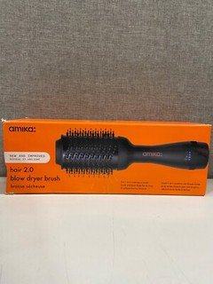 Cepillo secador de pelo Amika 2 0