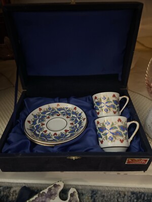 NIB GURAL PORCELAIN Turkish 2 Demitasse Teacups and Saucers Set - PERFECT GIFT