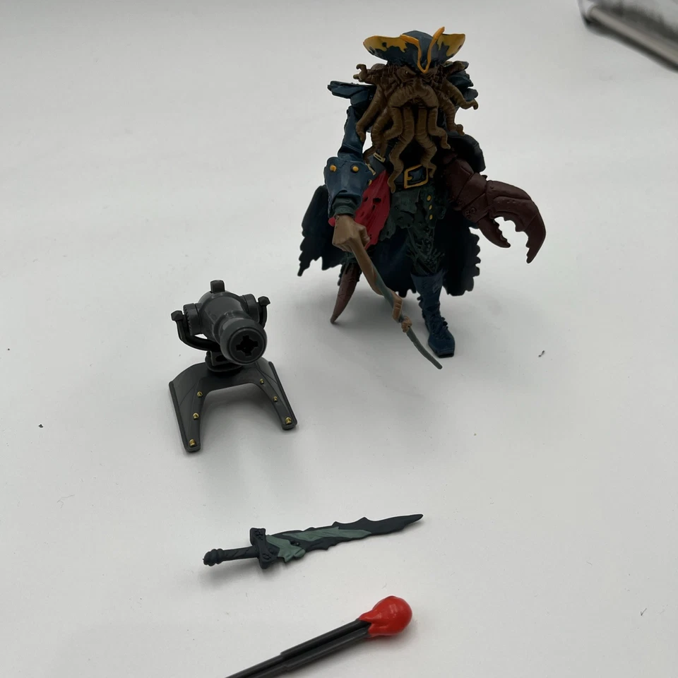 Фигурка Zizzle Disney Pirates of the Caribbean Swashbucklers DAVY JONES 4,75 дюйма  - Изображение 4 из 4