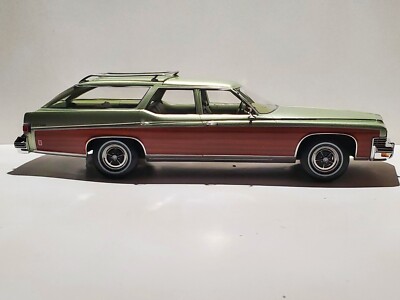 BOS Models 1974 Buick Estate Wagon 1:18 Scale Resin Car Green Wood