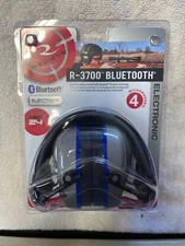 NEW Radians Hearing Protective Quad Electronic Earmuff NRR24 Pewter/Black R3700