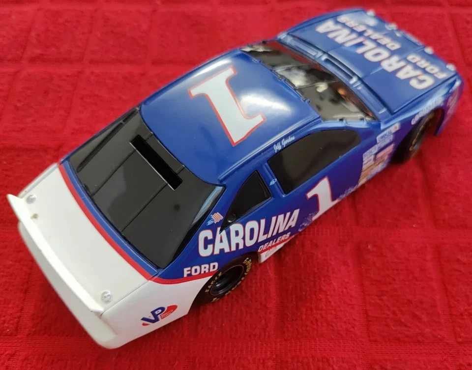 DE COLECCIÓN JEFF GORDON BANK 1991 #1 CONCESIONARIOS CAROLINA FORD FUNDIDO A PRESIÓN ESCALA 1:24 Foto 2 de 4