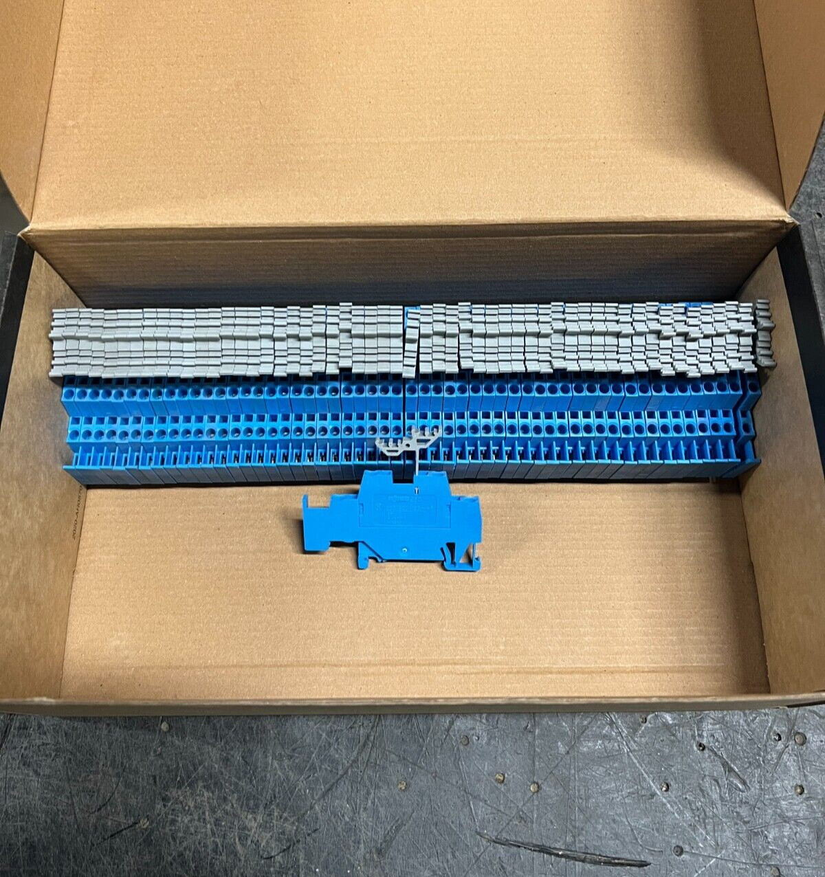 Lot of 55 Wago 280-520 Blue Double Deck Terminal Blocks 20A new no box