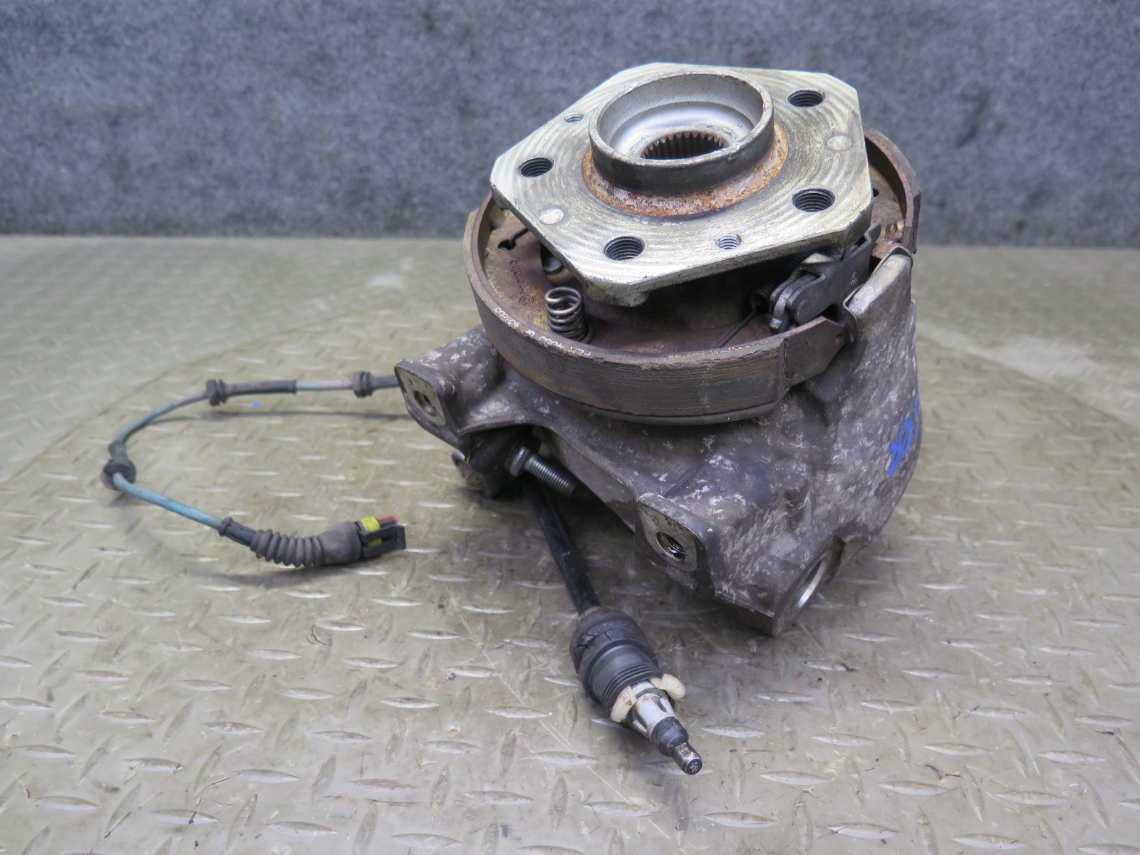 2008-2019 MASERATI GRANTURISMO M145 RWD REAR RIGHT SPINDLE KNUCKLE WHEEL HUB 40K