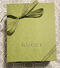 NEW GUCCI Green Brocade Magnetic Flap Gift Box & Ribbon - 8.5” x 10.50 x 4.50”