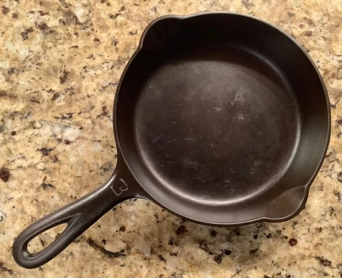 Vintage Griswold No. 3 Cast Iron Skillet 709A Dual Spouts Large Block Logo Pan