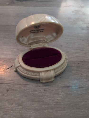 Vintage Ring Box Jewelry Red Velvet Display Plastic VTG Art Deco. G5 - Picture 2 of 5