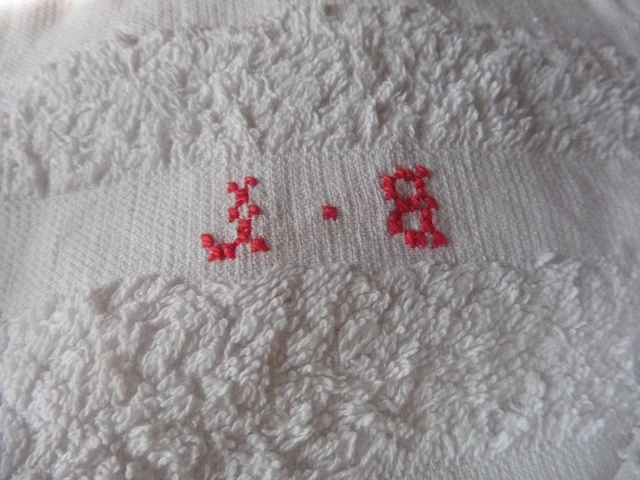 3 ANCIENNES SERVIETTES DE TOILETTE EN EPONGE COTON"JB"ROUGE - Photo 3/4