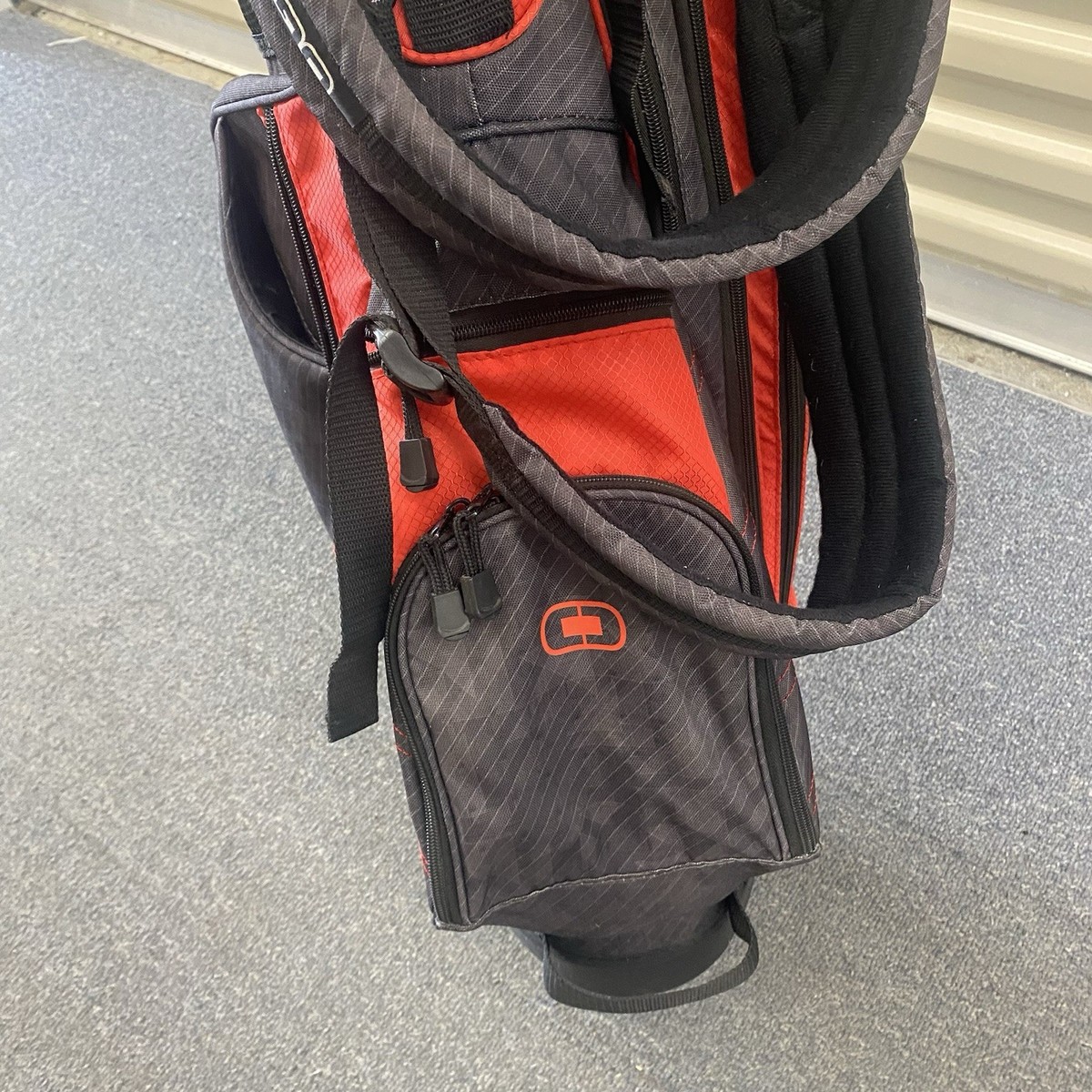 Ogio Black Red Lightweight Stand Golf Bag w/ Rain Hood Dual Carry